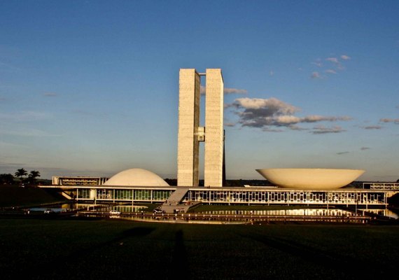 Afastamento de parlamentares pelo STF divide governo, Congresso e MPF