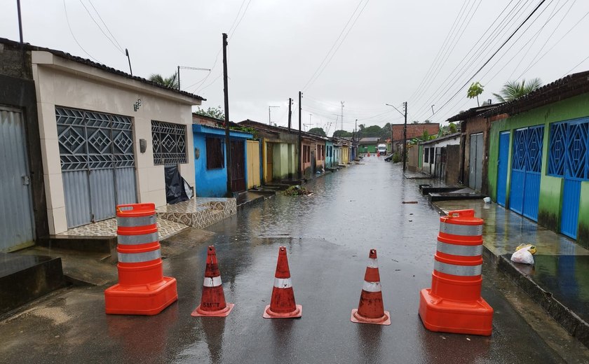 Número de pessoas fora de casa por causa das chuvas cai em Alagoas