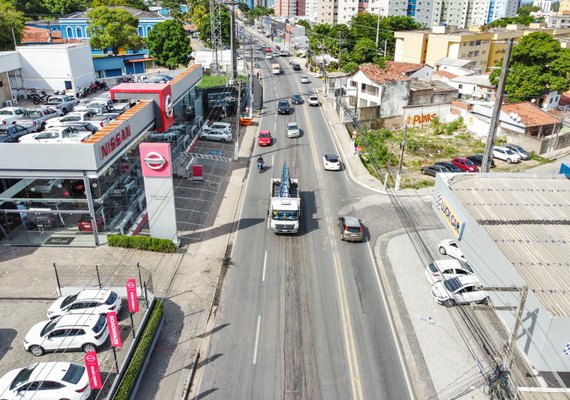 Trecho da Avenida Gustavo Paiva recebe obras de recapeamento neste sábado (9)