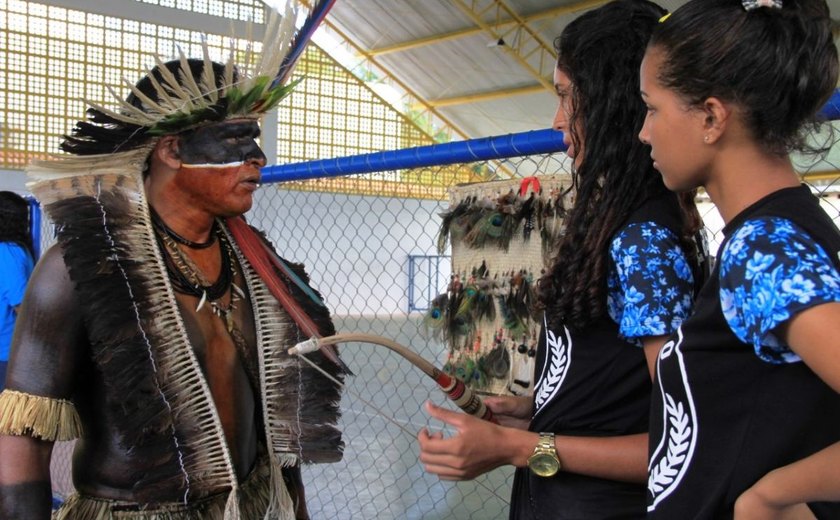 Mostra celebra cultura indígena em escolas da rede pública estadual