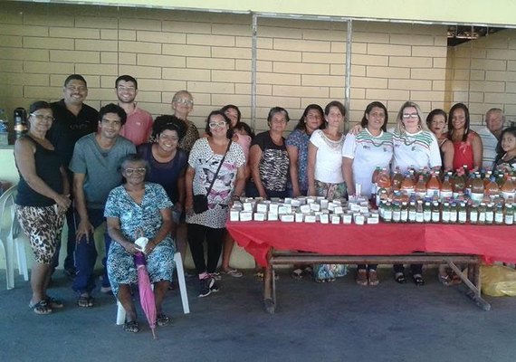 Óleo de cozinha de bares e restaurantes vira sabão em Marechal