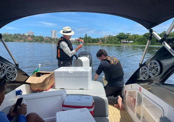 Projeto da Ufal coleta água em três pontos da Lagoa Mundaú próximo a isolamento