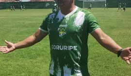 Coruripe anuncia saída do técnico Bebeto Moraes após reunião com a diretoria