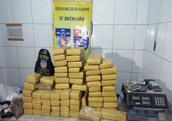 Após denúncias, PM apreende cerca de 58 kg de drogas no Antares