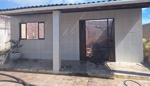 Casa no Jardim Petrópolis 2 é completamente destruída por incêndio