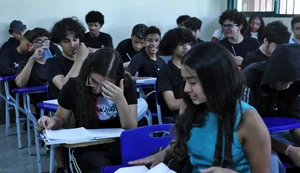 Pé-de-Meia será depositado na conta de alunos a partir de terça-feira