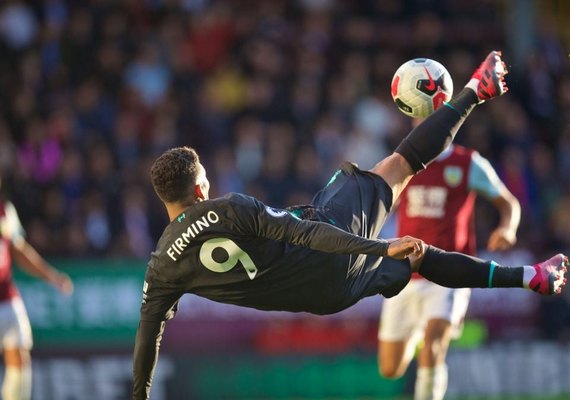 Alagoano Roberto Firmino marca e é primeiro brasileiro a fazer 50 gols na Premier League