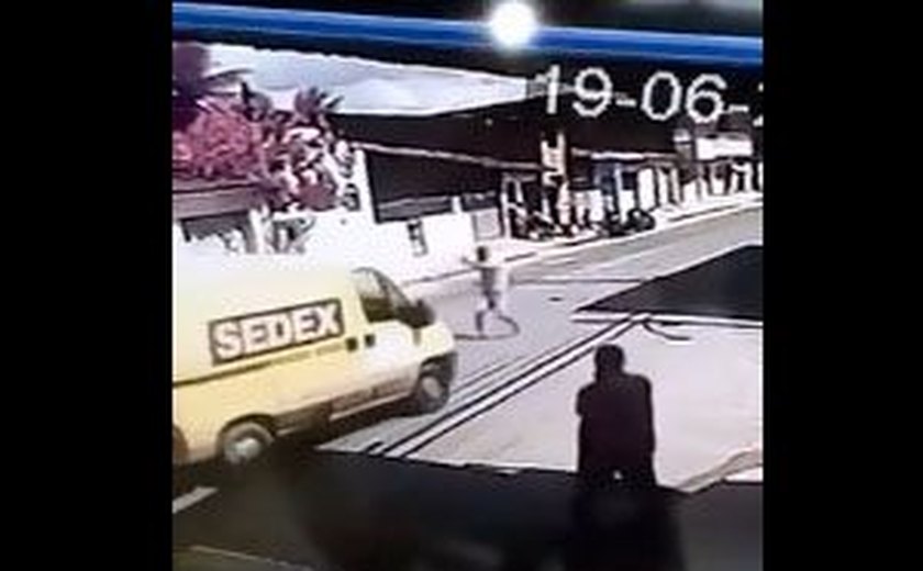 Van dos Correios é assaltada na parte alta de Maceió