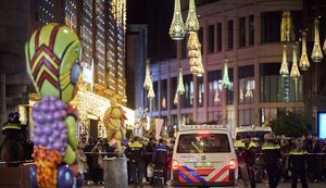 Polícia holandesa detém homem de 35 anos suspeito de ataque contra adolescentes em Haia