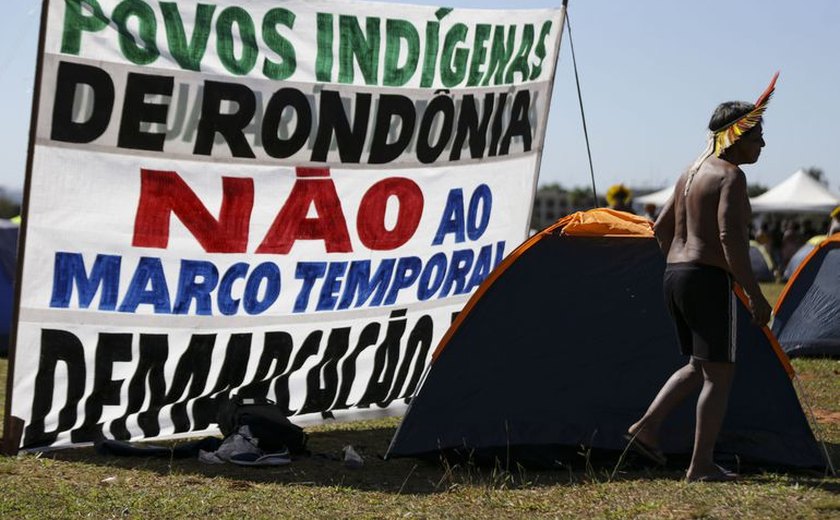 Indígenas se mobilizam e protestam em Brasília contra o marco temporal