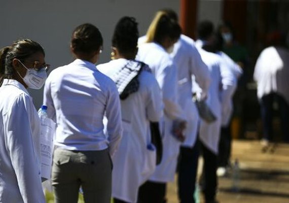 População médica no país cresce, mas distribuição concentra profissionais nos grandes centros