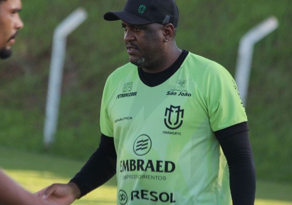 Ex-segurança, treinador quer surpreender Coritiba na final paranaense