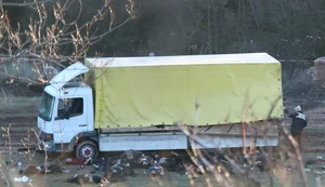 Dezoito migrantes morrem trancados em caminhão abandonado