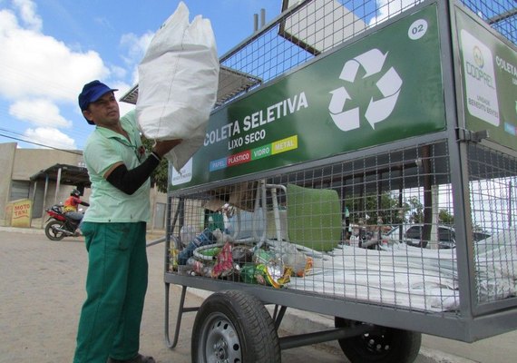 Coleta seletiva gera emprego e cuidado com o meio ambiente