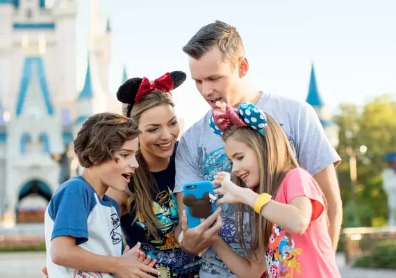 Mulher perde Apple Watch na Disney e descobre gastos de R$ 195 mil