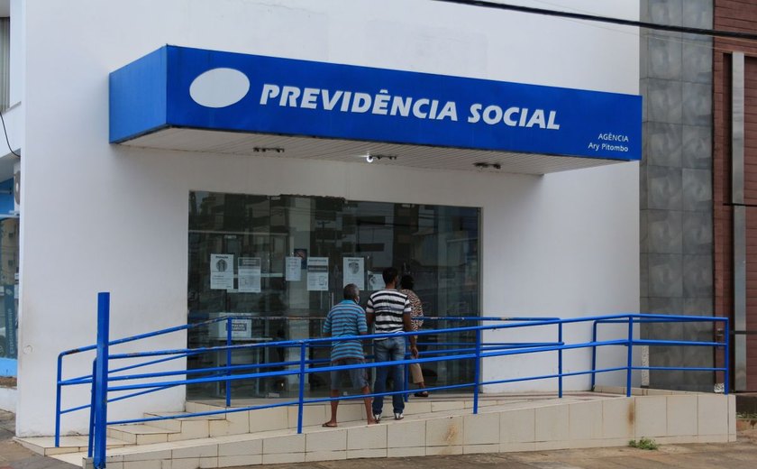 Fila do INSS em Alagoas tem mais de 32 mil pedidos