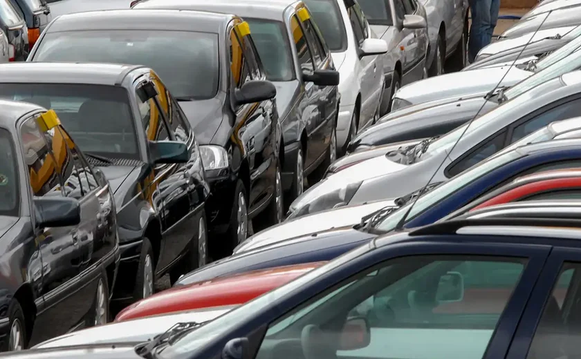 Financiamento de veículos cresce 12,8% no trimestre