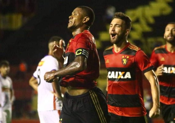 Sport goleia rival direto e salta na tabela do Pernambucano