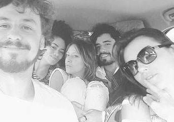 Novo casal? Monica Iozzi vive affair com ex-namorado de Emanuelle Araújo