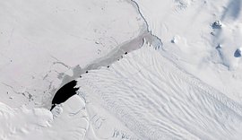 Nasa diz que novo iceberg se desprende de geleira na Antártica