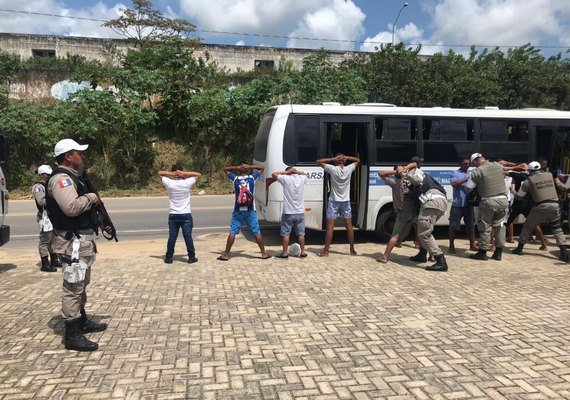 Operação do BPRv em Marechal Deodoro remove três veículos de circulação