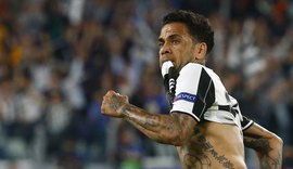 Site diz que Daniel Alves vai rescindir com a Juventus para seguir ao City