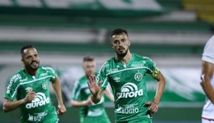 Chapecoense vence o Paraná e retoma liderança da Série B