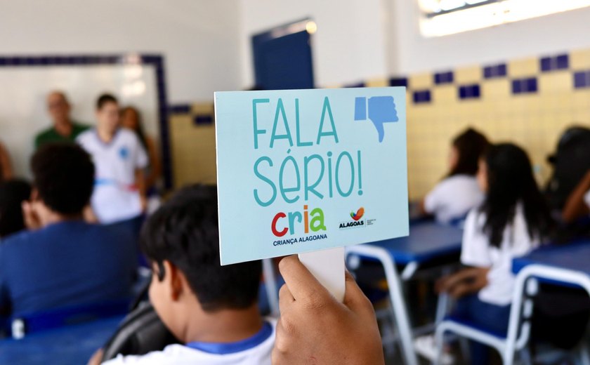 Cria discute saúde reprodutiva com adolescentes da rede pública