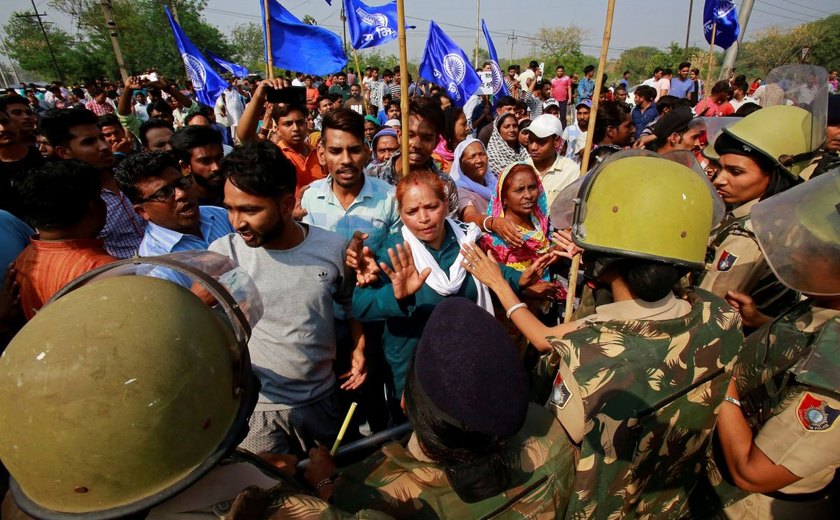 Manifestações de castas inferiores na Índia deixam pelo menos seis mortos
