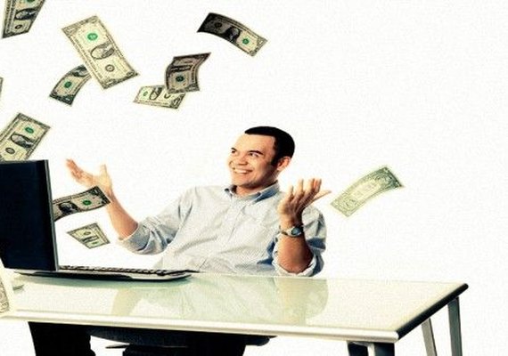 Dinheiro não compra felicidade, mas muda o que te faz feliz