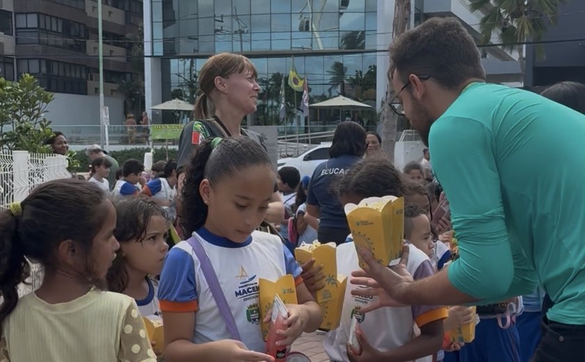 Roda Maceió celebra o Dia Nacional da Alegria com experiência para 130 crianças
