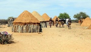 Fotografias de estudante alagoana retrata o dia a dia de tribo na África