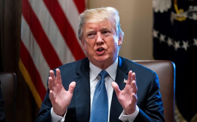 Trump diz que irá se reunir com presidente chinês para tentar fechar acordo comercial