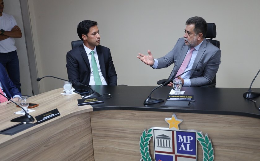 PGJ Lean Araújo recebe prefeito Rodrigo Cunha e reforça diálogo institucional