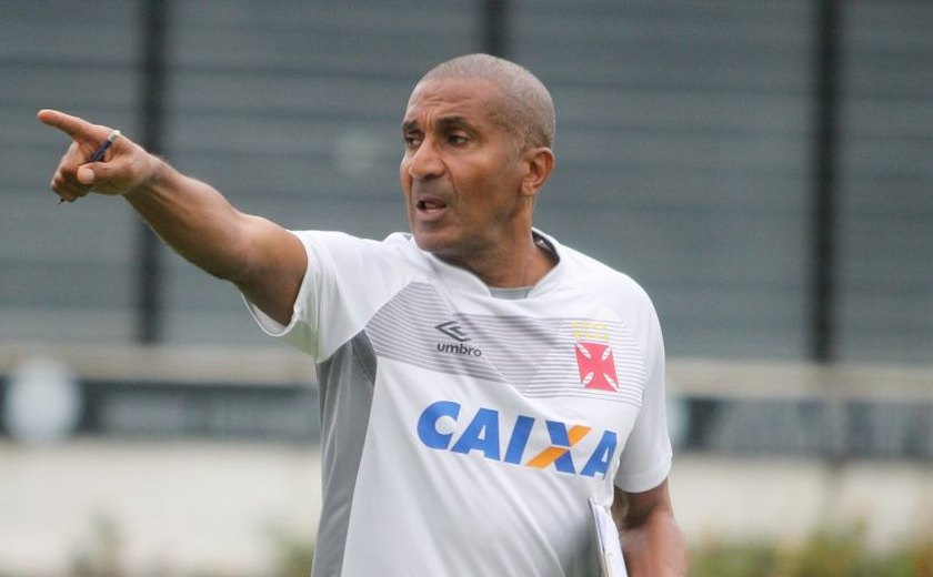 Cristóvão Borges deixa o Vasco após eliminação na Copa do Brasil