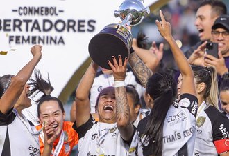 Corinthians faz história com tricampeonato consecutivo