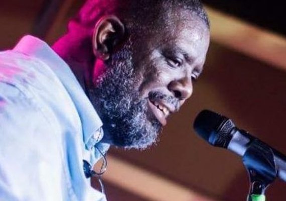 Cantor Péricles é internado em São Paulo e passa por cirurgia