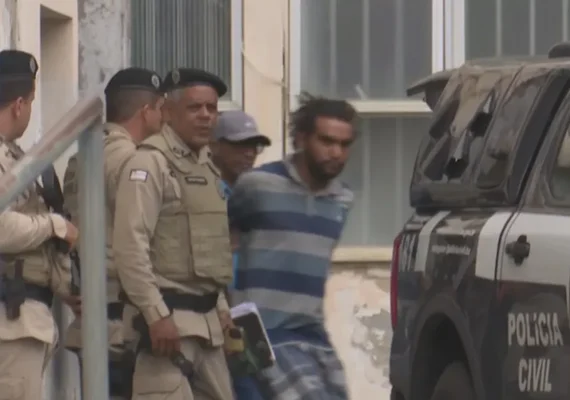 Homem confessa participação no assassinato de três mulheres em praia na Bahia