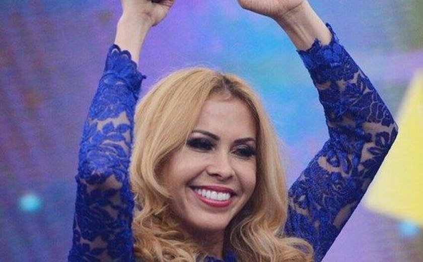 Joelma revela que conheceu o novo namorado no dentista