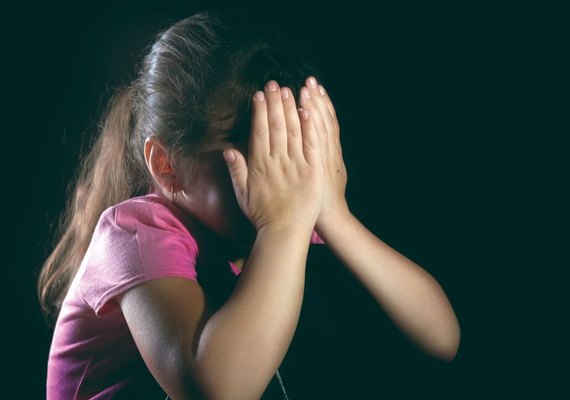 Mãe é presa suspeita de agredir filha de 4 anos durante internação em hospital de Palmeira dos Índios