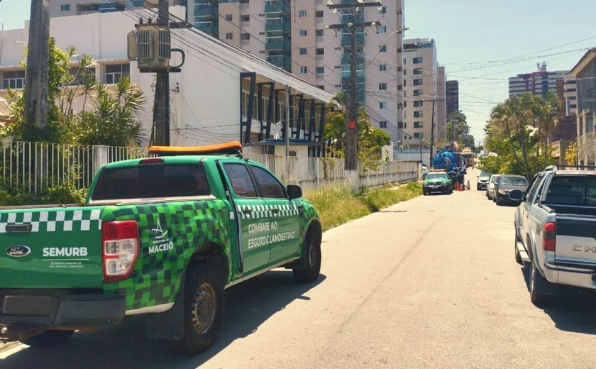 Operação Língua Suja identifica descarte irregular de efluentes em galeria pluvial