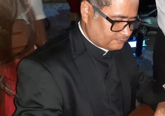 Padre Alex Sandro Rufino Lança novo livro 'Memórias Lendários de Minha Infância'