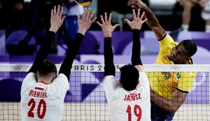 Seleção masculina de Vôlei eva virada da Polônia, o 2º revés em Paris