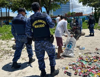 Guarda Municipal prende em flagrante suspeito e apreende armas brancas na Nova Orla de Maceió