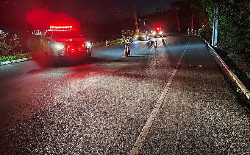 Homem morre e outros dois ficam feridos em colisão entre motocicletas