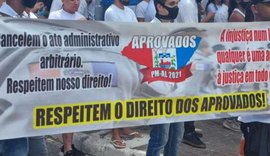 Aprovados no concurso da PM de Alagoas realizam manifestação pacífica na Ponta Verde