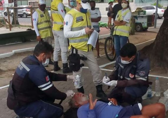 Ronda no Bairro presta socorro a idoso em situação de rua na Pajuçara