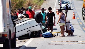 Acidente deixa dois feridos na BR-101, em São Miguel dos Campos