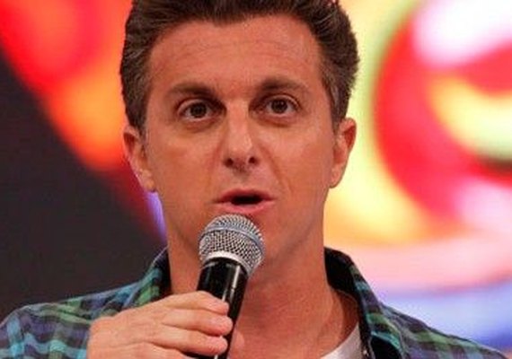 Luciano Huck é internado no Rio de janeiro para retirada de hérnia inguinal