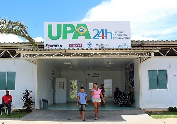 Capotamento na AL-105 em Penedo deixa homem ferido